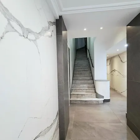 Near Palais! In With Ac & Terrace - Benakey Cannes