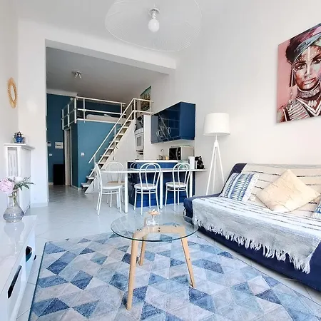 Apartment Near Palais! In With Ac & Terrace - Benakey *